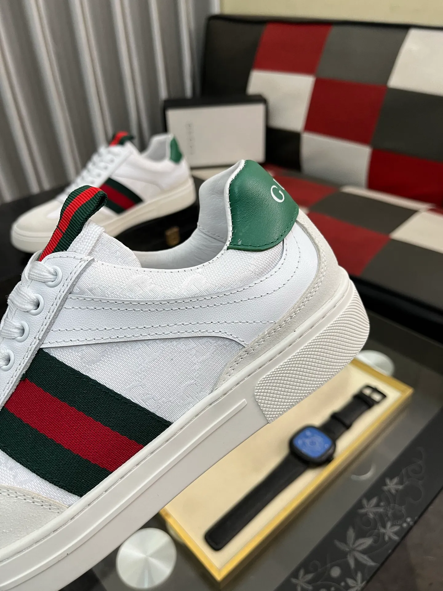 Men's Men's Shoes 💰440 ⌚️⌚️[GUCCI] Gucci men's casual shoes are absolutely popular 🔥The ultimate matching item for trendy men! The charm of super texture is irresistible, the main recommendation, the flower leather color is bright! The upper is made of high-quality brand printed fabric with cowhide, breathable leather lining and wear-resistant rubber sole, noble and elegant! Extremely comfortable🎁🎁You can be as handsome as you want💪 Available in sizes 38-44 and 5️⃣colors